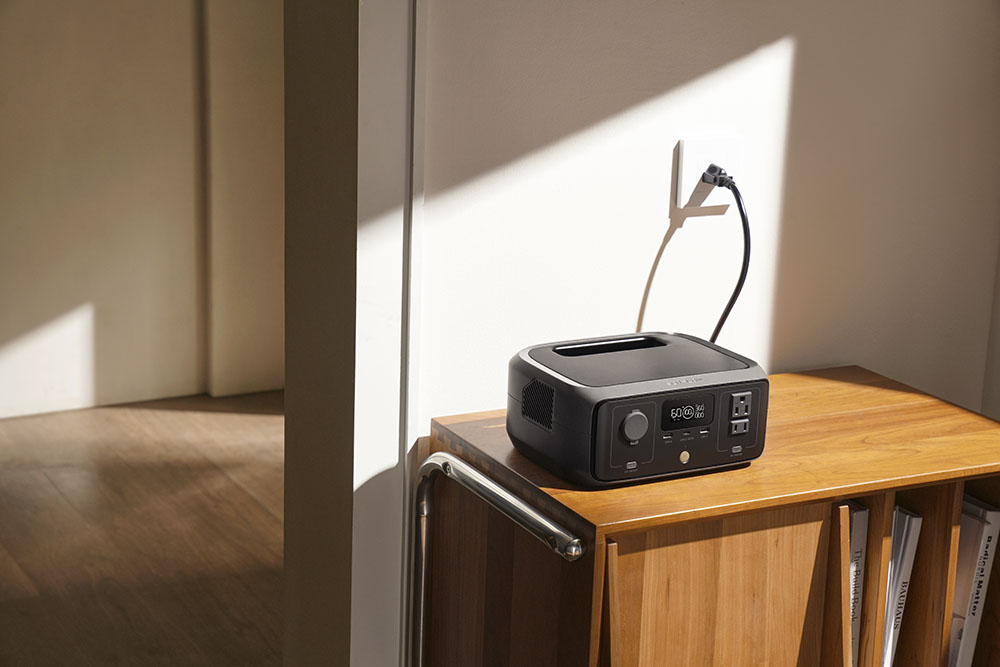 Baterai EcoFlow River 3 dapat dicas penuh hanya dalam 1 jam.