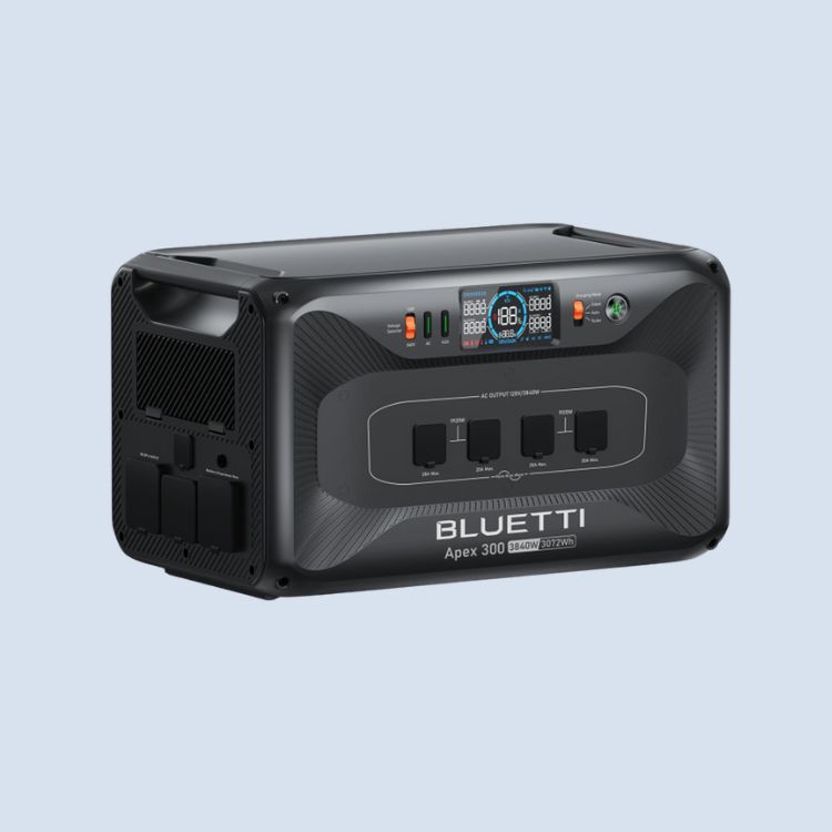 Bluetti Apex 300 menawarkan output 3840 Watt dan kapasitas baterainya bisa ditambah dengan baterai expansion B300K